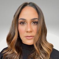 Thaís Diniz Email