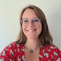 Julie Agglo Email