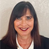 Southwest International Trucks Employee Shari Homer's profile photo