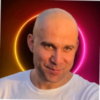 Orange Energizing Solutions Employee Avner Harel's profile photo