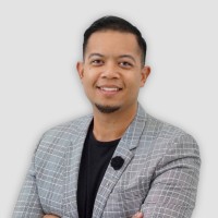 Desert Dreams Real Estate Employee Bryan Llorente's profile photo