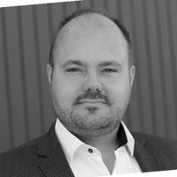 Mads Oxenbøl Email