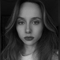 VeePN Employee Mira James's profile photo