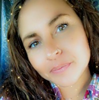 Laundry and Tan Connection Employee Deborah Collins's profile photo