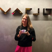 E-mail e número de telefone de Elena Koivumäki