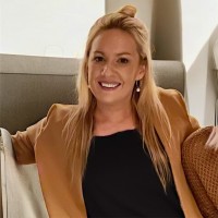 Jen Estomba Email