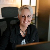 Simone Neumann Email