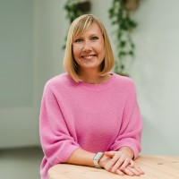 Christina Renz Email
