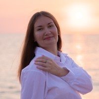 Liza Kavunenko Email