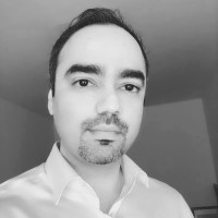 Emirates Employee Simran Puri's profile photo