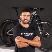 Leandro Pinto Email & Phone Number