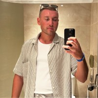 Barratt Redrow Employee Harry Murphy's profile photo
