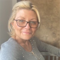 Daniela Warren Email & Phone Number