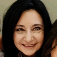 Fátima Pinto Email