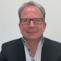 E-mail e número de telefone de Bruce Syer