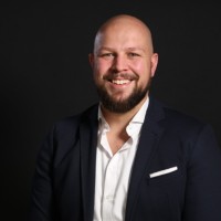 Jannis Hering Email & Phone Number