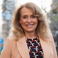 Luz Urrutia Email & Phone Number