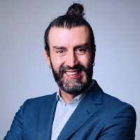 Alejandro Vives Vacas Email
