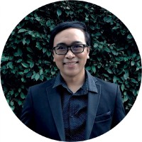 Nik Ariff Email