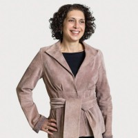 E-mail e número de telefone de Nilufer Green