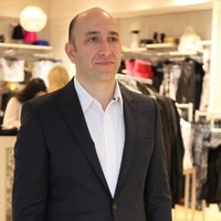 E-mail e número de telefone de Basil Artemides