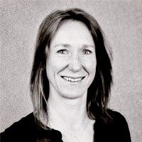 Annechien Elsinga Email