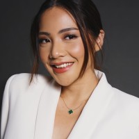 E-mail e número de telefone de Felicia Kawilarang