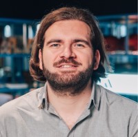 Lucas Salvan Email