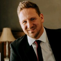 Johan von Backström Email