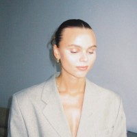 Louise Hawthorne Email & Phone Number