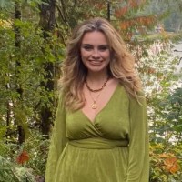 Lauren Cole Email & Phone Number