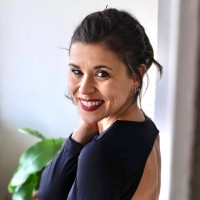Saludando Employee Helena Bravo Martínez's profile photo