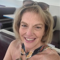 Kelly Faff Email & Phone Number