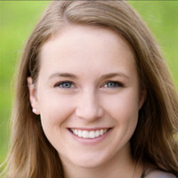 Officient.io Employee Laura Dewaele's profile photo