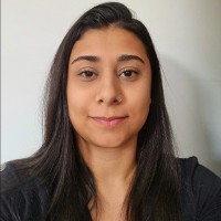 Thais Andrade Email