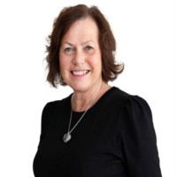 Holdcroft Motor Group Employee Julie Ouzman's profile photo