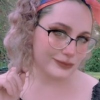 Tarot Card Reader Employee Sarah Licko-Tank's profile photo