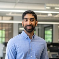 E-mail e número de telefone de Anshul Ruparell