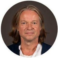 Neue Zürcher Zeitung Employee Matthias Kamp's profile photo