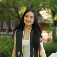 EM Marketing Employee Jenny le's profile photo