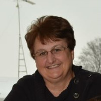 Quick's Picks Employee Barb Mauer's profile photo