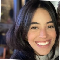 Lívia Sugayama Trentin Email