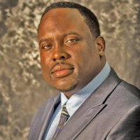 Main Social Media Employee R Smith's profile photo