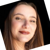 Chloë Roseau Email