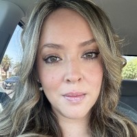 Ivanna Garzona Email