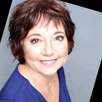 Elisa Warriner Email & Phone Number