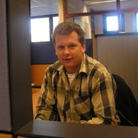 Frank van Leusen Email