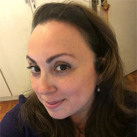 Caroline Lins Email