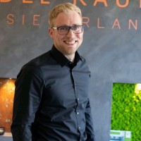 Stefan Leukel Email