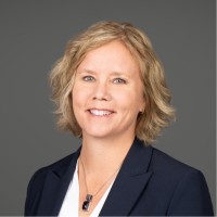 Leslie Yetka Email & Phone Number